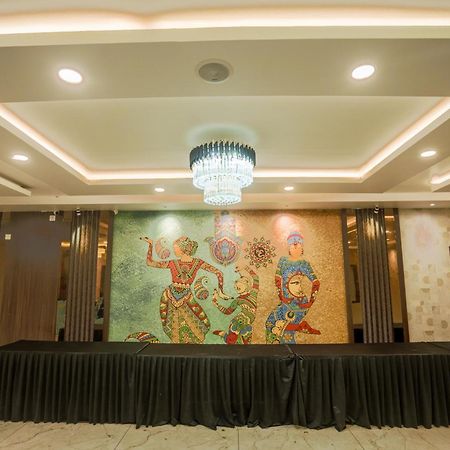 Hotel Sj Pride Bhubaneswar Exteriör bild