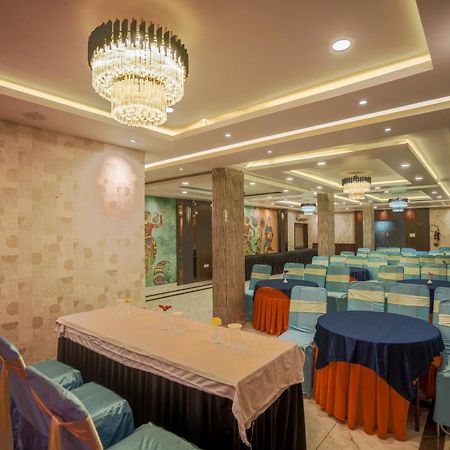 Hotel Sj Pride Bhubaneswar Exteriör bild