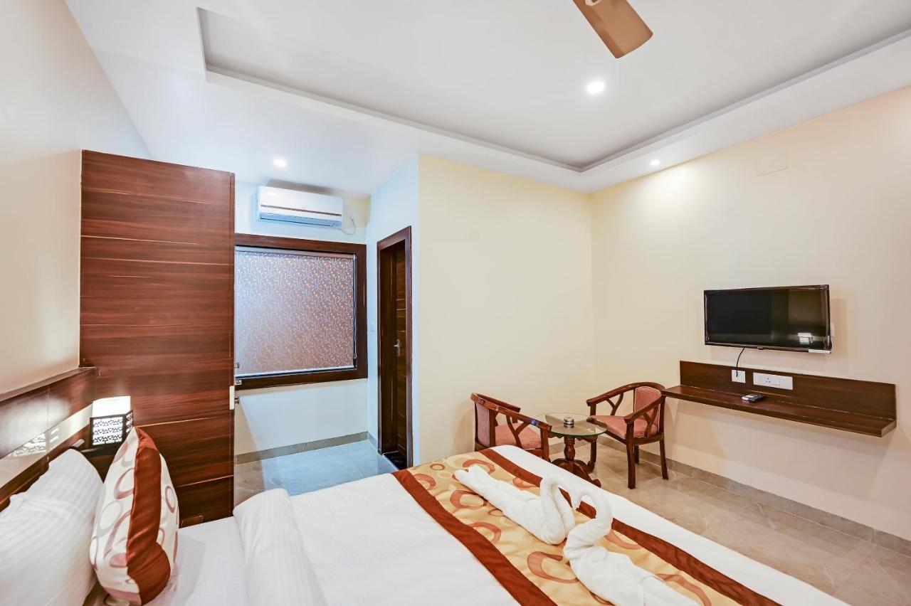 Hotel Sj Pride Bhubaneswar Exteriör bild