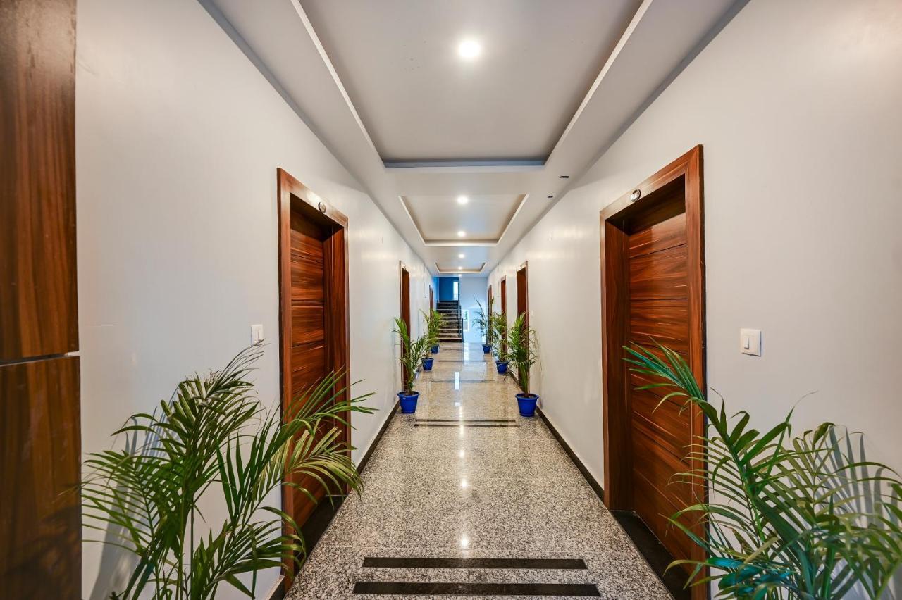 Hotel Sj Pride Bhubaneswar Exteriör bild