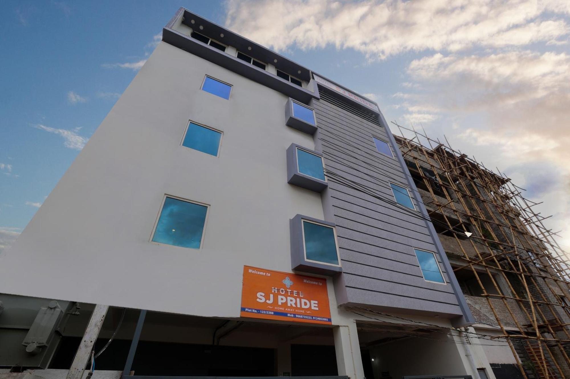 Hotel Sj Pride Bhubaneswar Exteriör bild