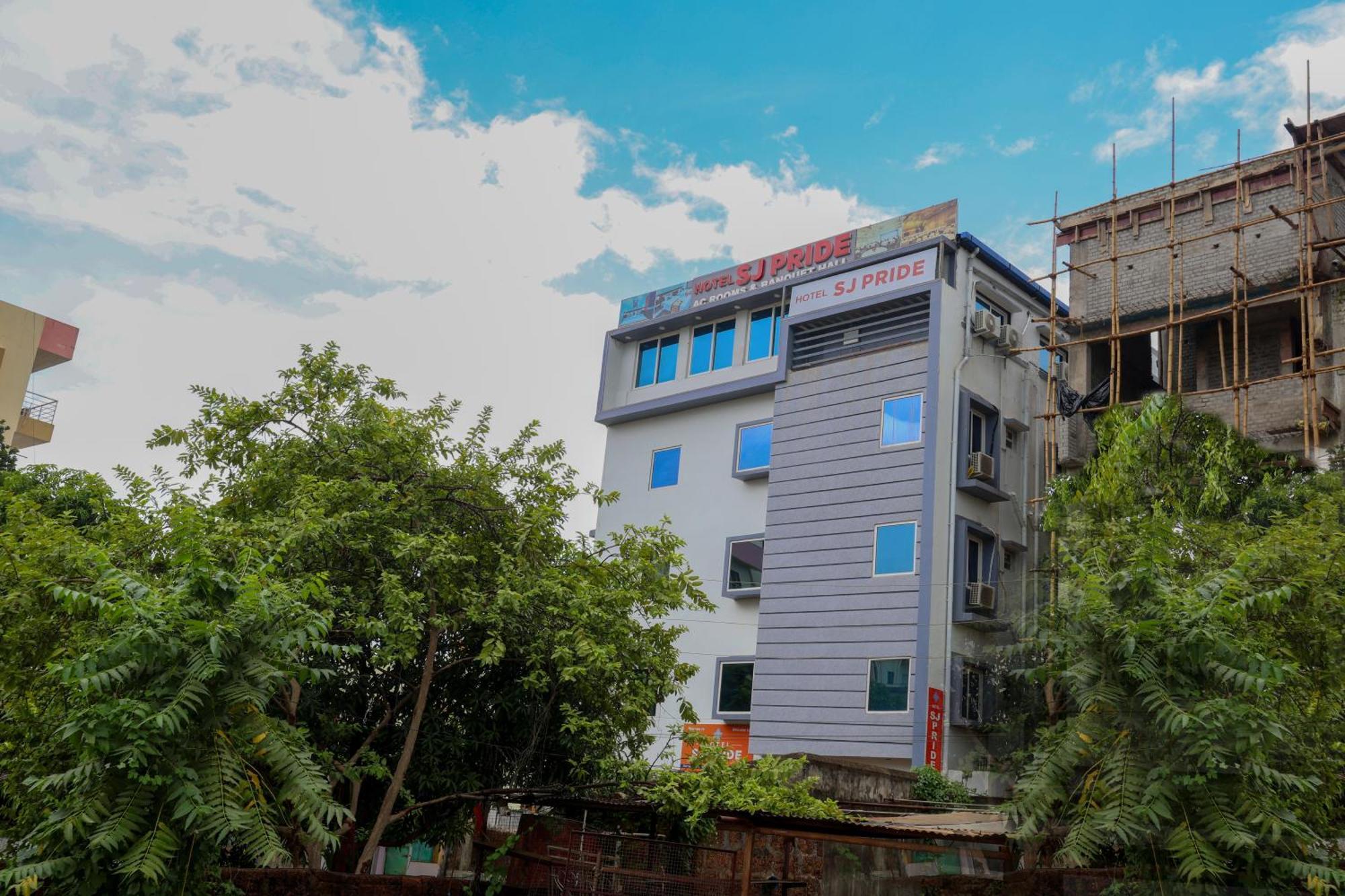 Hotel Sj Pride Bhubaneswar Exteriör bild