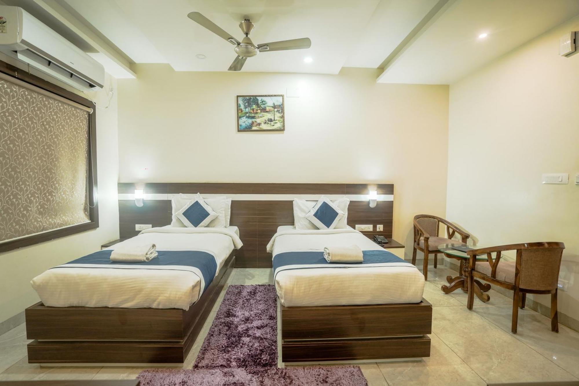 Hotel Sj Pride Bhubaneswar Exteriör bild
